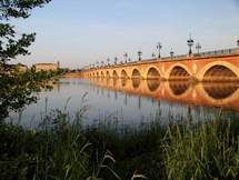 Le Pont de Pierre
