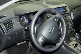 Hyundai Genesis Coupé 3.8 V6 Pack Executive Auto… Hyundai Genesis Coupé 3.8 V6 Pack Executive Auto…