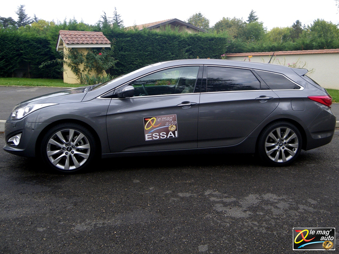 Hyundaï i40 SW 1.7 CDRI 136 ch Pack Premium Limited... Hyundaï i40 SW 1.7 CDRI 136 ch Pack Premium Limited...