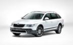 SKODA : Superb Combi Offroad avec un kit carrosserie spécifique