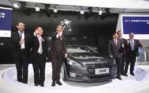 PEUGEOT : un stand de 1525 m2 présentant 16 voitures au Salon de Shanghai